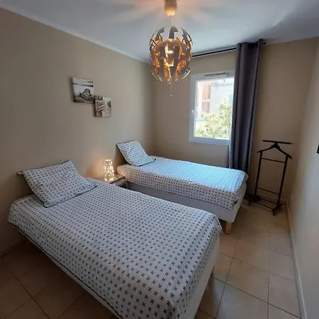 Apartment T3 Agreable, Proche Centre Et Plage.